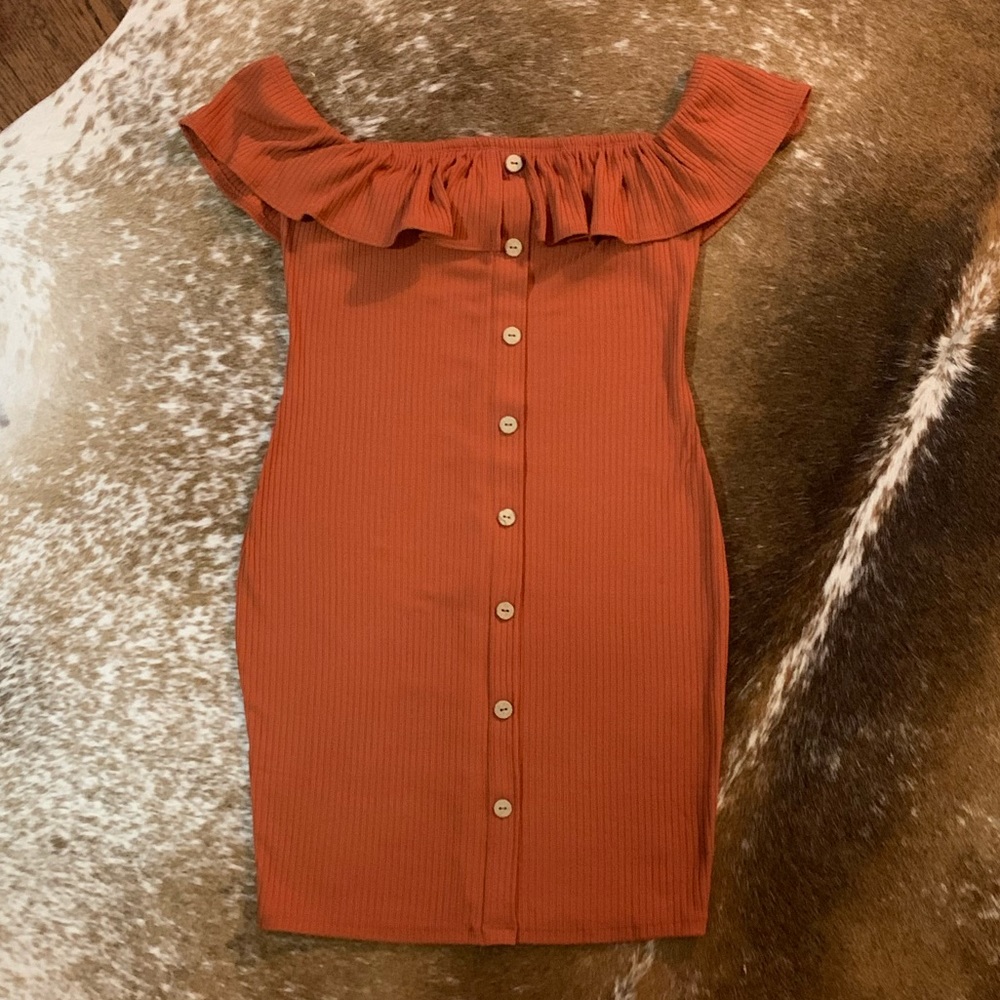 Cute off the shoulder mini dress - Picture 1 of 4